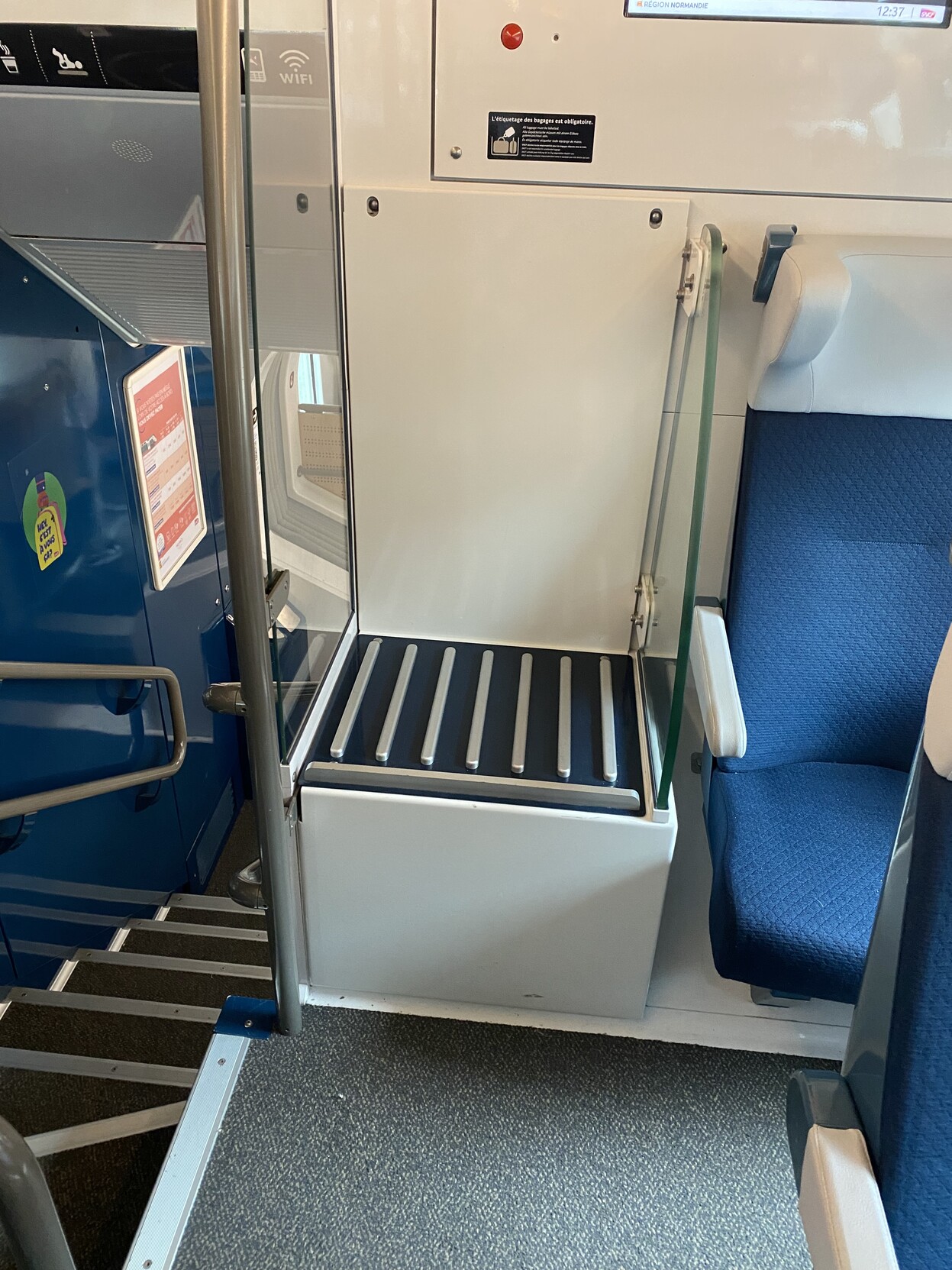 Luggage rack on train